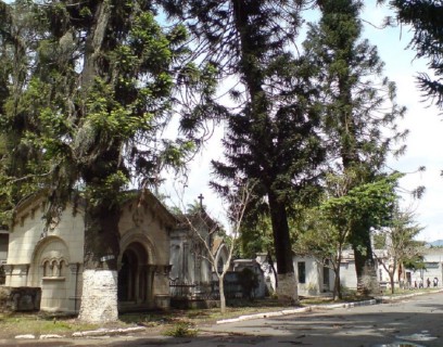 El Cementerio General un lugar de descanso eterno